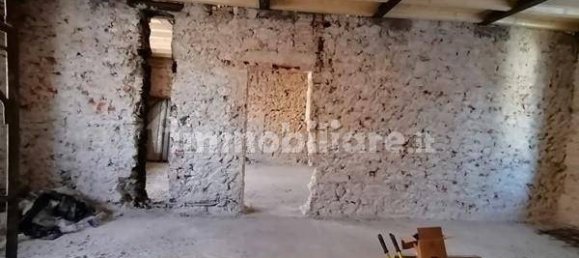 Apartamento de 2 dormitorios en Lucca, Italy No. 39116 7