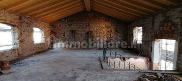 Apartamento de 2 dormitorios en Lucca, Italy No. 39116 10