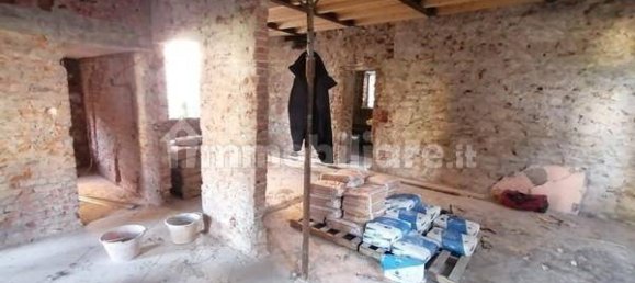 Apartamento de 2 dormitorios en Lucca, Italy No. 39116 9