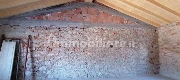 Apartamento de 2 dormitorios en Lucca, Italy No. 39116 12