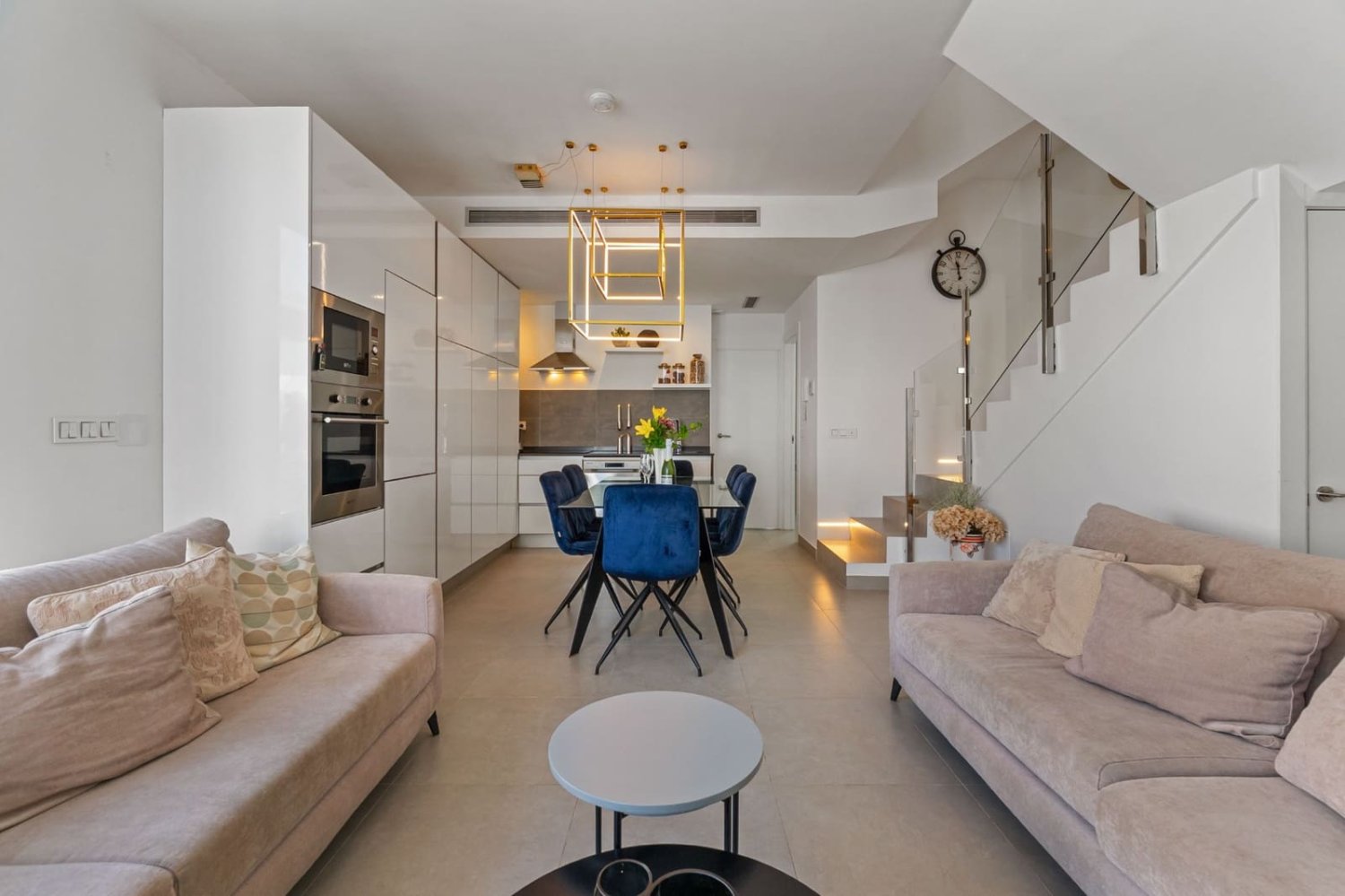 4 bedrooms House in Alicante, Spain No. 188015