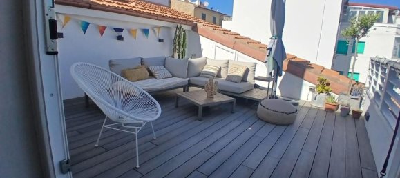 4 bedrooms Apartment in Livorno, Italy No. 345040 2