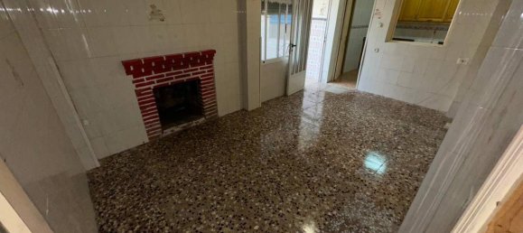 Apartamento de 3 dormitorios en El Realengo, Spain No. 19668 11