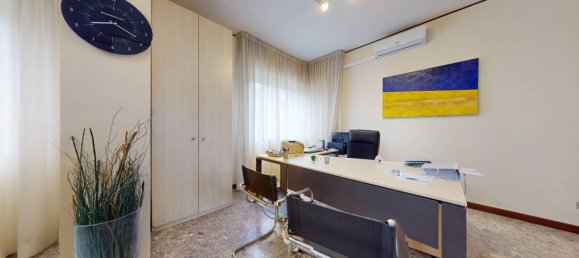 3 chambres Appartement à Bari, Italy No. 136310 8