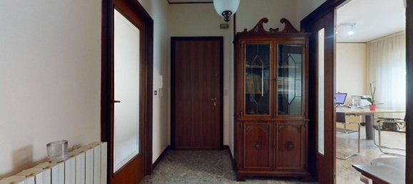 3 chambres Appartement à Bari, Italy No. 136310 4