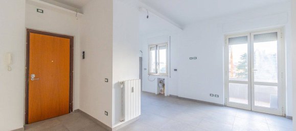 2 Schlafzimmer Wohnung in Rome, Italy, Nr. 301214 2