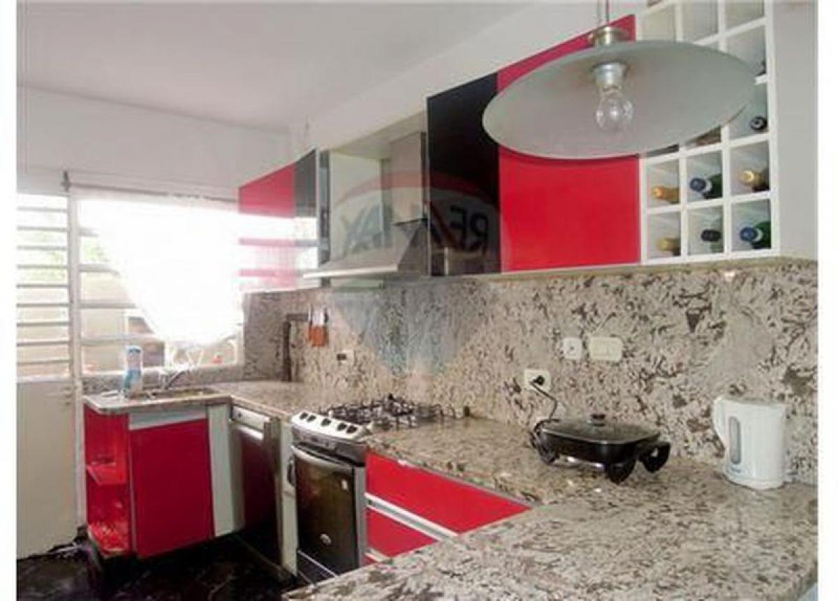 3 bedrooms House in San Isidro, Argentina No. 17871