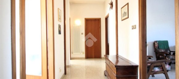 3-salle Appartement à Cesena, Italy No. 279556 7