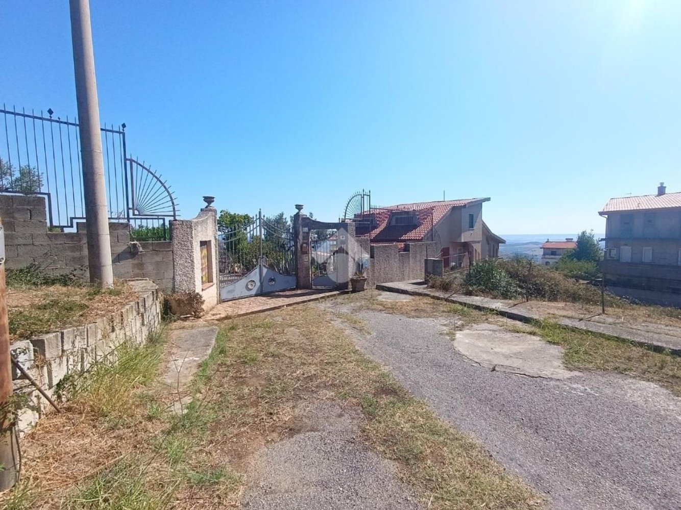  قطعة أرض في Cropani, Italy رقم 318711