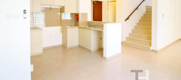 3 bedrooms Townhouse in Town Square, UAE No. 33279 4