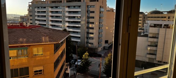 4 bedrooms Apartment in Granada, Spain No. 147706 9