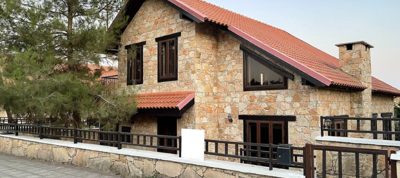 Propiedad comercial de 4 dormitorios en Souni–Zanatzia, Cyprus No. 67743 8