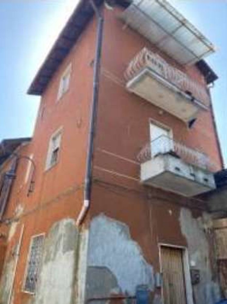 3 rooms House in Cassano d'Adda, Italy No. 6379