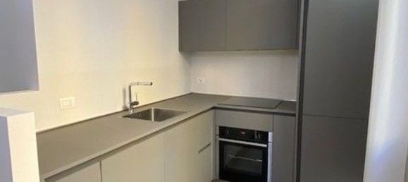 3 bedrooms Apartment in Modena, Italy No. 360446 3