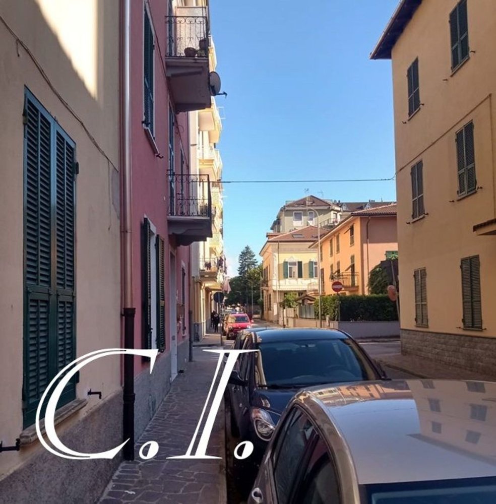 3 rooms Apartment in Cairo Montenotte, Italy No. 14504