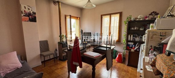 4 rooms House in Mirandola, Italy No. 348678 10