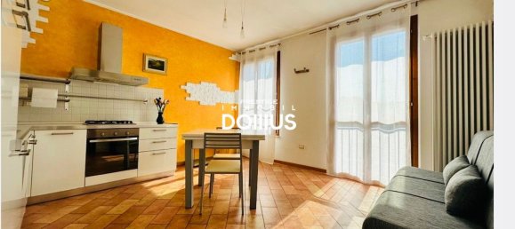 2 rooms Apartment in Desenzano del Garda, Italy No. 261203 4