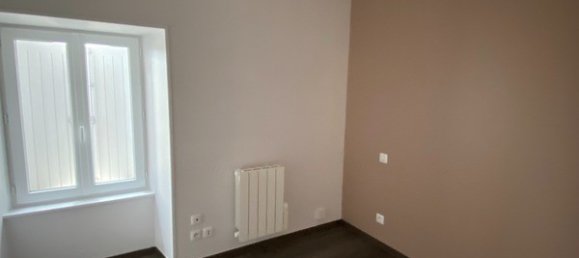 2 bedrooms Villa in Mornac, France No. 192572 4