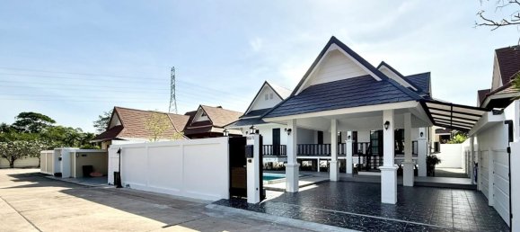 3 Schlafzimmer Villa in Pattaya, Thailand, Nr. 75015 2