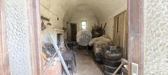 4 bedrooms House in Benna, Italy No. 263972 9