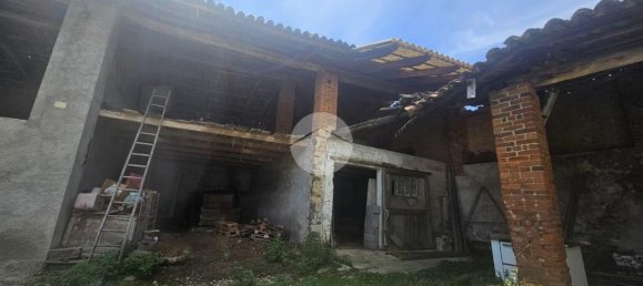 4 bedrooms House in Benna, Italy No. 263972 3