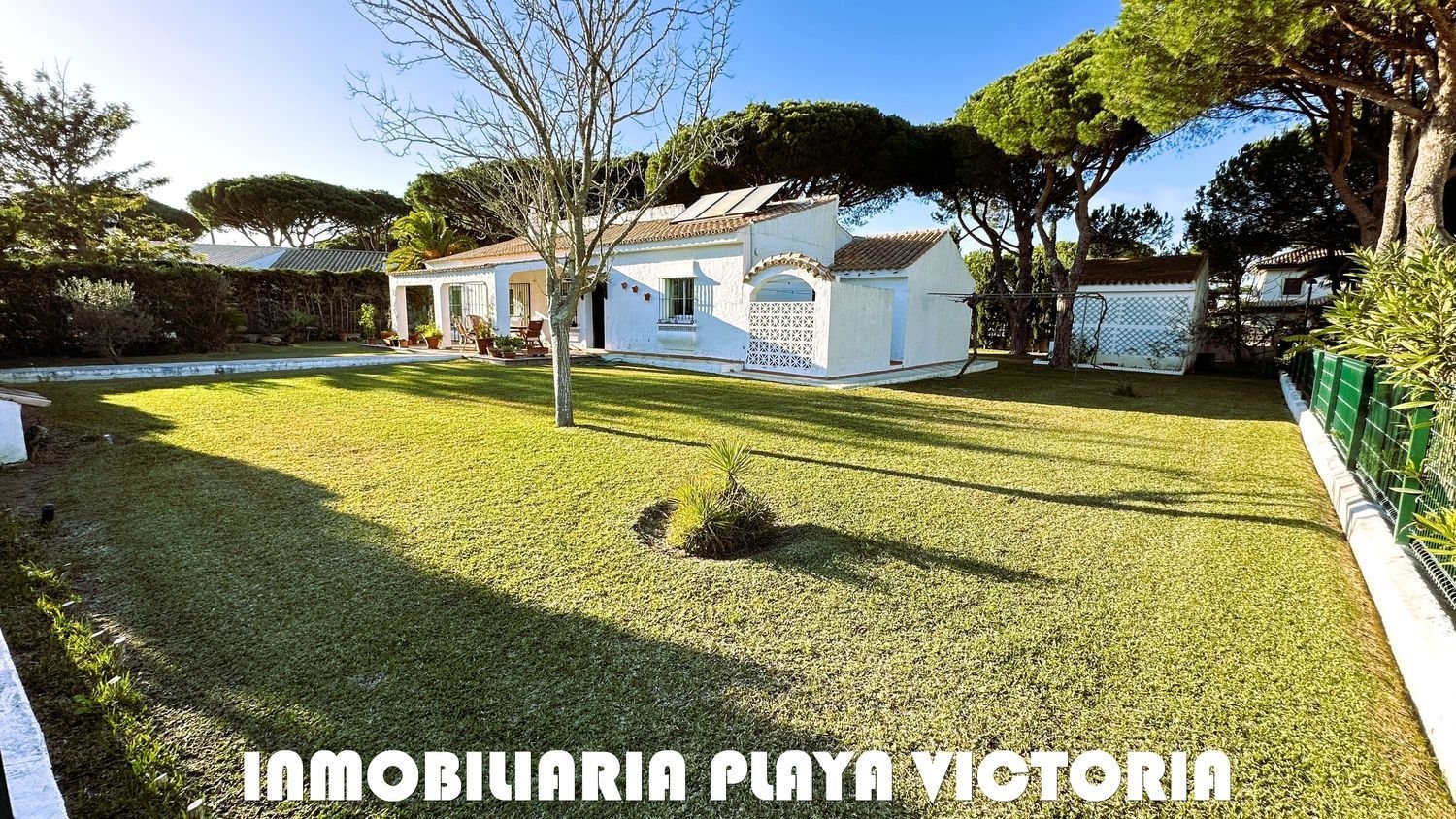 6 غرف نوم منزل في Cadiz, Spain رقم 259039