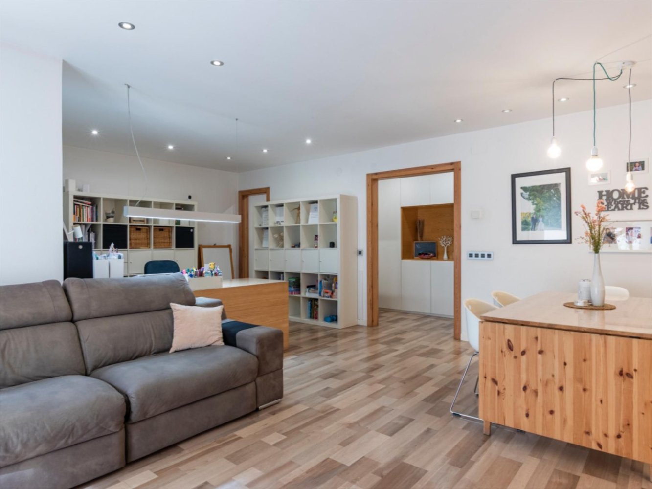 3 bedrooms Apartment in Lleida, Spain No. 189468