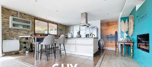 Casa de 4 dormitorios en Creches-sur-Saone, France No. 304248 3