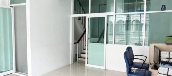 3 chambres Maison de ville à Lat Phrao, Thailand No. 67214 13