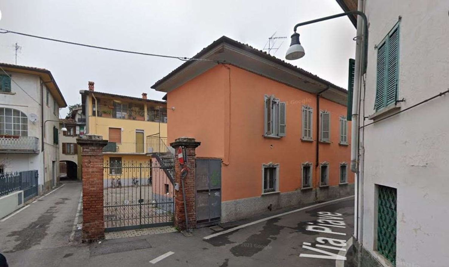 Квартира с 3 комнатами в Стеццано, Италия № 5929