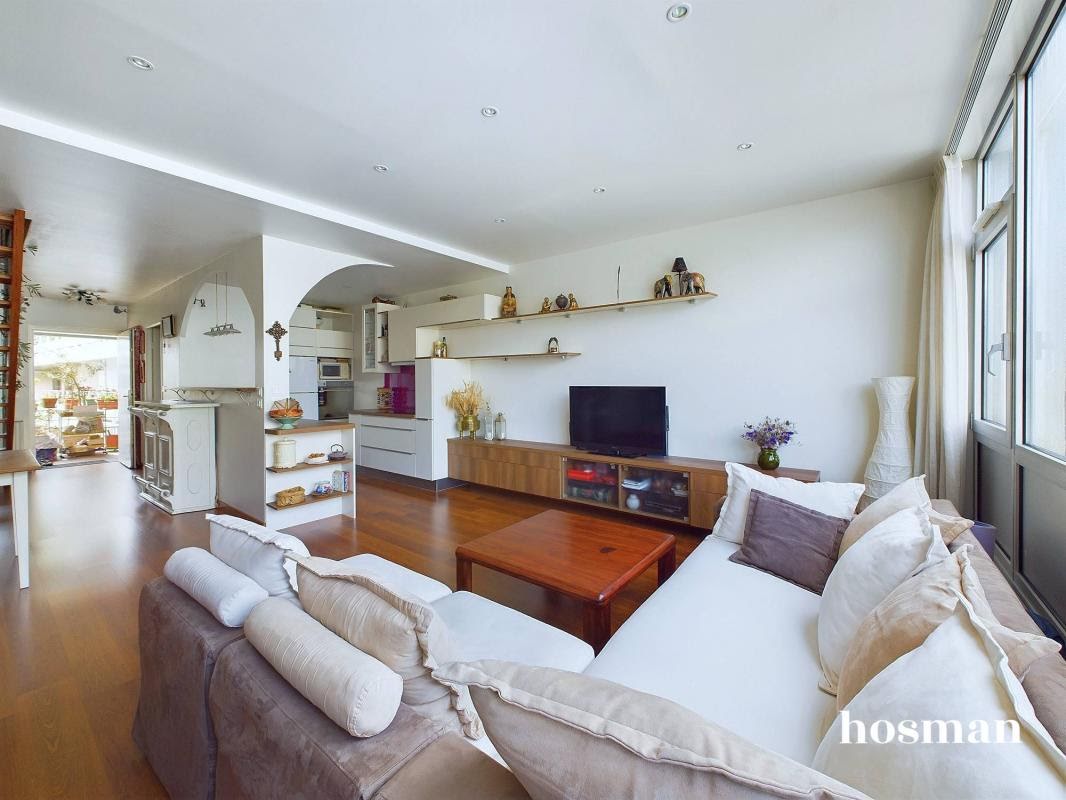 2 bedrooms Duplex in Montreuil, France No. 151165