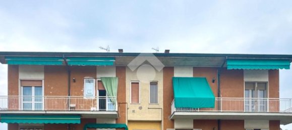2 bedrooms Apartment in Broni, Italy No. 340389 2