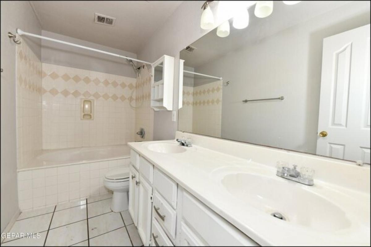 4 bedrooms House in El Paso, USA No. 439530