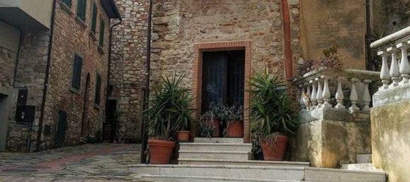 4 Schlafzimmer Wohnung in Gavorrano, Italy, Nr. 369788 19