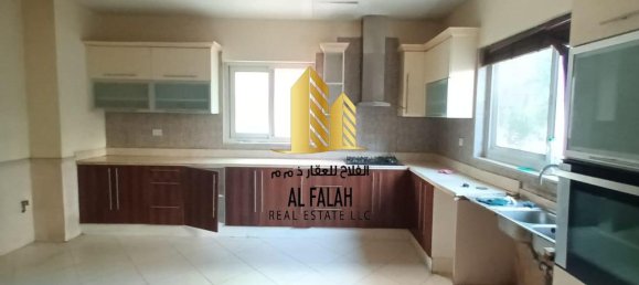 5 bedrooms Villa in Al Riqqa, UAE No. 31486 3