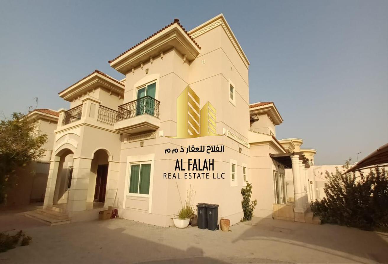 5 bedrooms Villa in Al Riqqa, UAE No. 31486