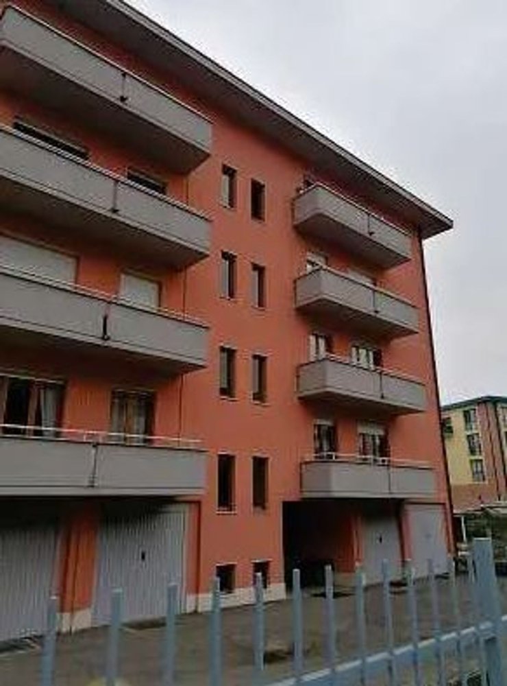 Apartamento de 3 divisões em Luino, Italy N.º 181416