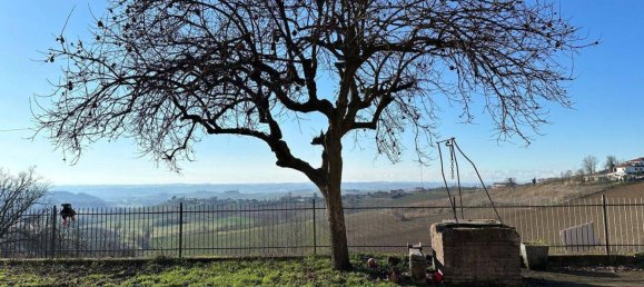 4 bedrooms House in Asti, Italy No. 278680 9