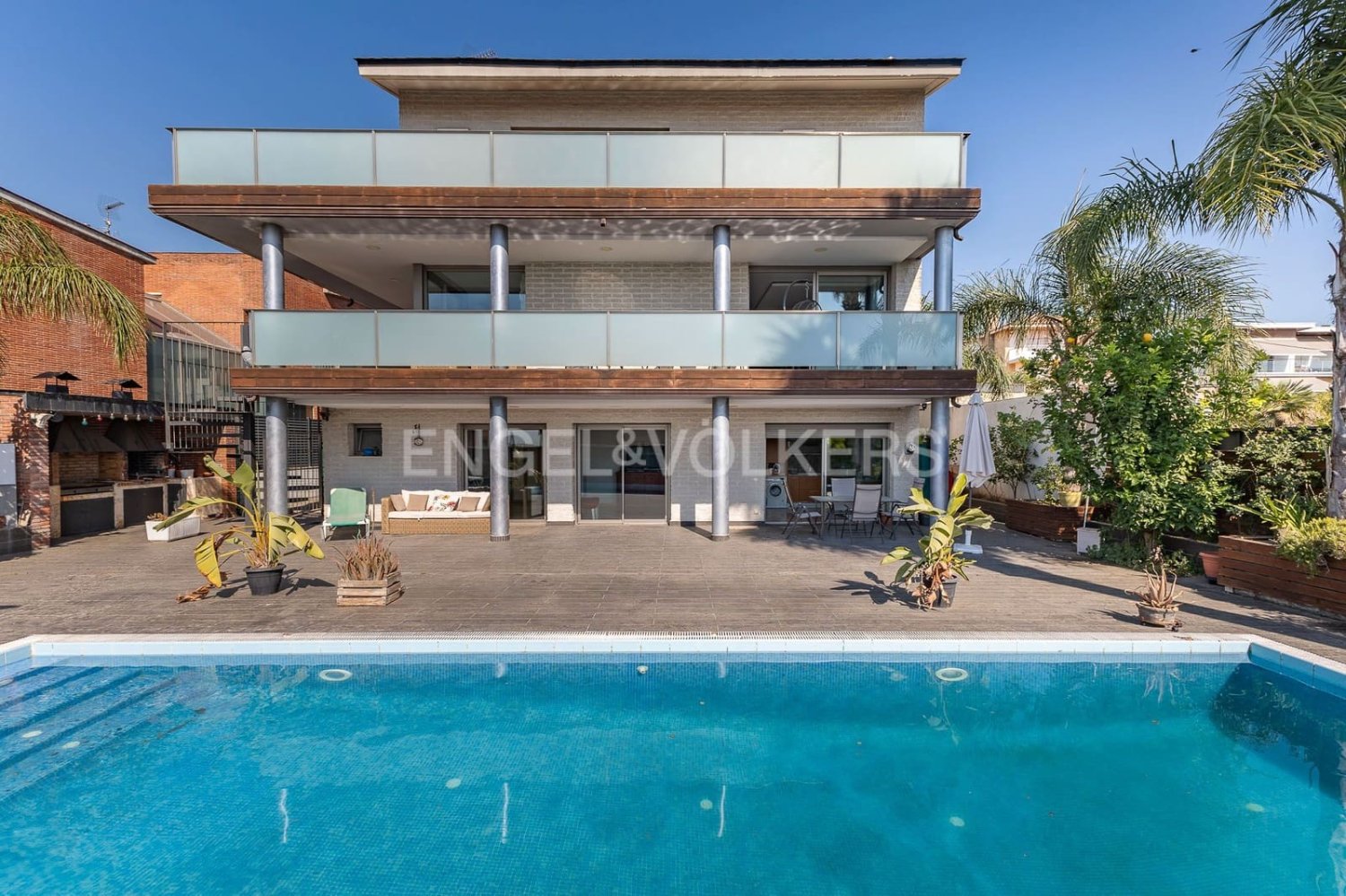 6 bedrooms House in Sant Boi de Llobregat, Spain No. 182754