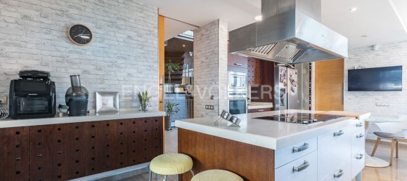 6 bedrooms House in Sant Boi de Llobregat, Spain No. 182754 13