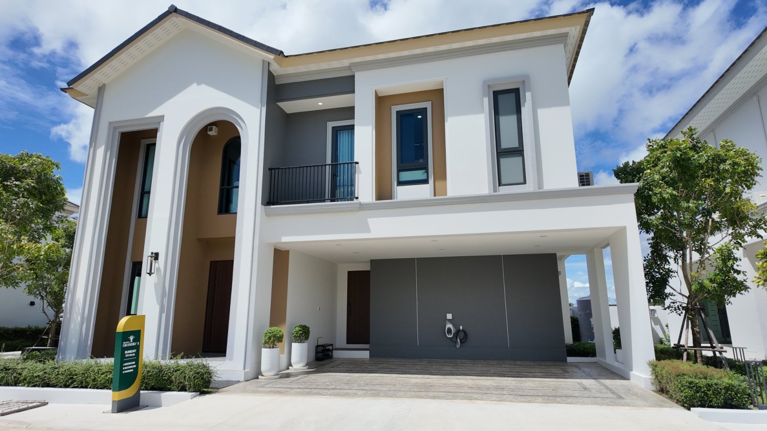 4 chambres villa à vendre à Pattaya, Chonburi, Eastern Thailand, Thailand № 69301