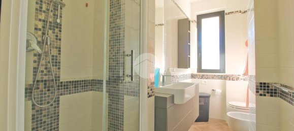 4-Zimmer Wohnung in Roseto degli Abruzzi, Italy, Nr. 3113 44