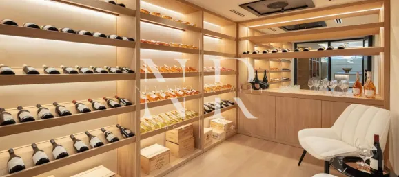 6 bedrooms Villa in Marbella, Spain No. 92121 60