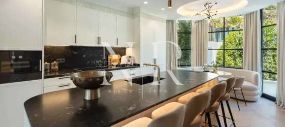 6 bedrooms Villa in Marbella, Spain No. 92121 21