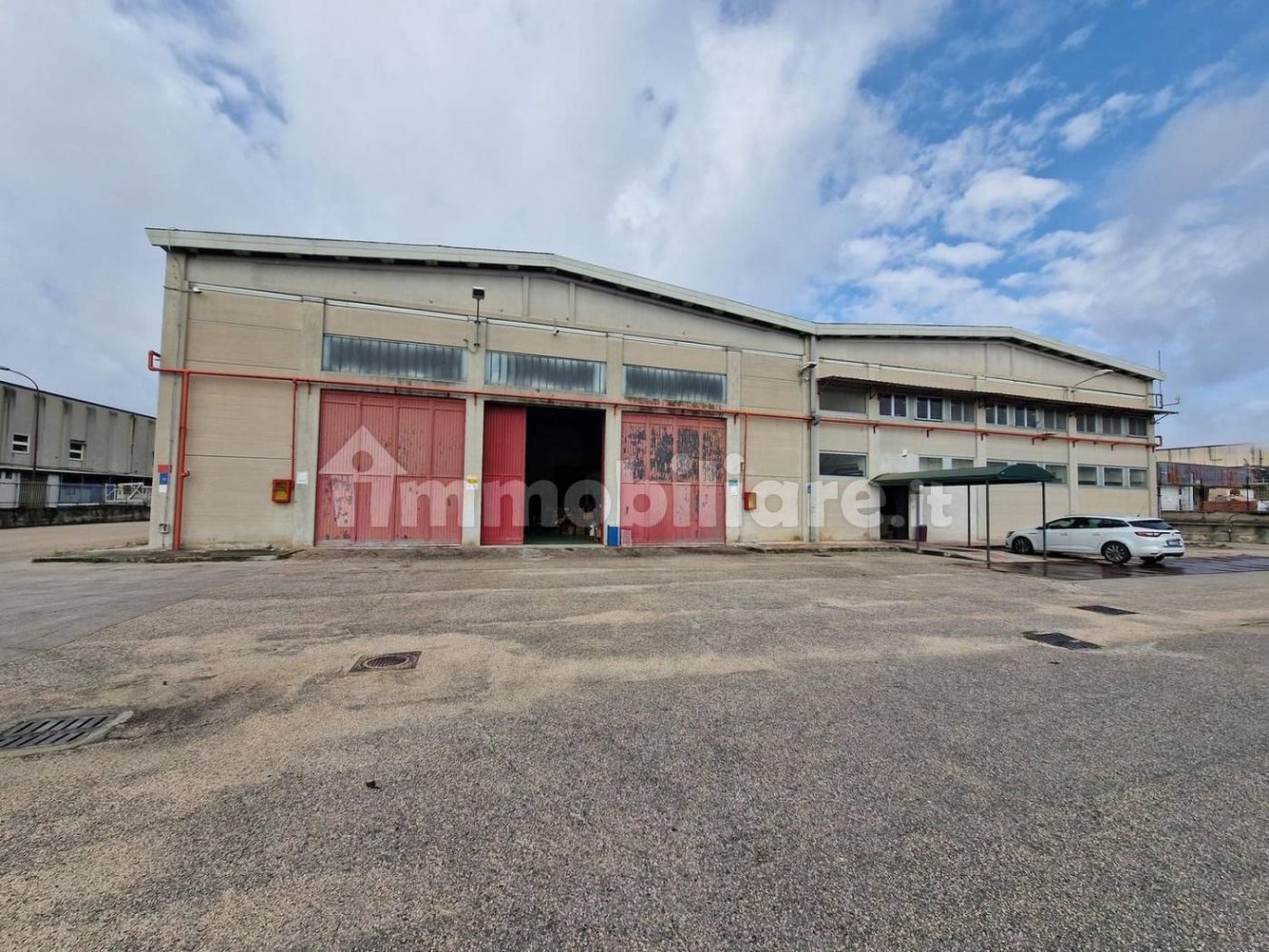 4200m² Warehouse in Marcianise, Italy No. 318891
