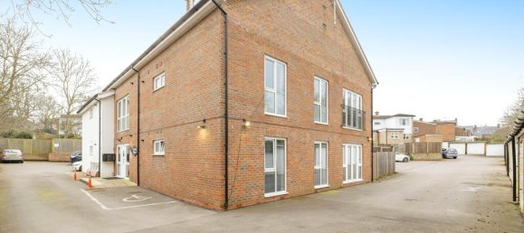 2 bedrooms Apartment in Bushey, United Kingdom No. 6215 11