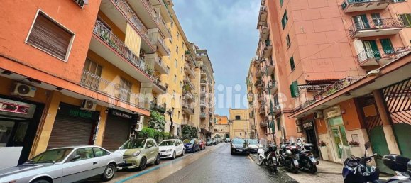  مرآب في Naples, Italy 11متر مربع رقم 327200 6