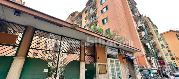  مرآب في Naples, Italy 11متر مربع رقم 327200 3