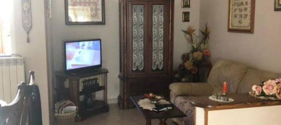 4 rooms Apartment in Piombino, Italy No. 105732 3