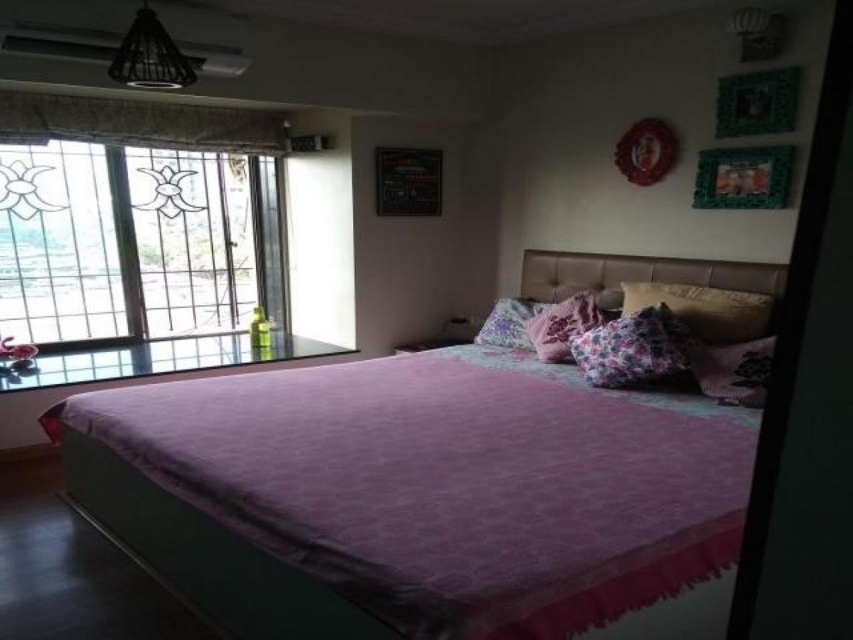 3 bedrooms House in Mumbai, India No. 9060